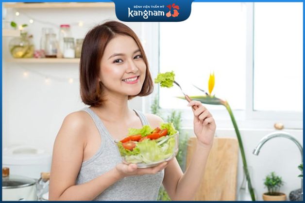 Ăn uống hợp lý để dưỡng môi khỏe đẹp
