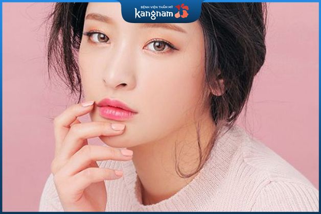 Chăm sóc môi đúng cách sau khi bong vảy