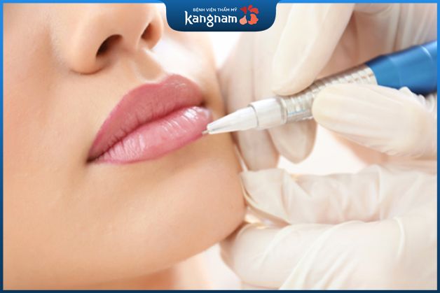 Phun môi lần 2 vẫn không lên màu do công nghệ lạc hậu