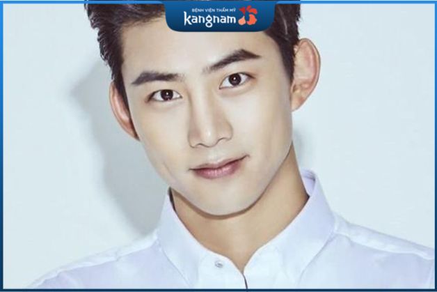 Lông mày rồng hay còn gọi là chân mày lông mi