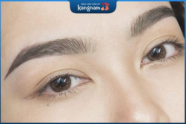 Điêu khắc lông mày có cả ưu điểm và hạn chế