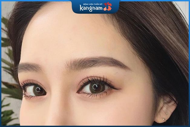 Phun mày chuẩn phong thủy, đẹp tự nhiên 