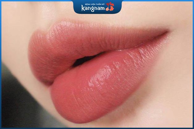 Phun môi màu hồng đất