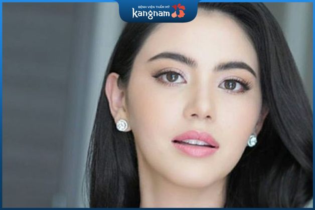 Chân mày vòng cung