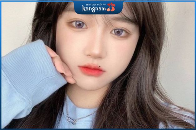 Phụ nữ có nốt ruồi ở viền môi không những kém duyên mà còn nói nhiều