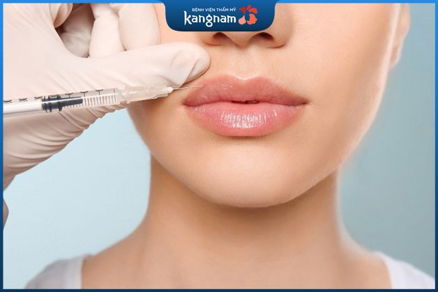 Tiêm môi trái tim có đau không?