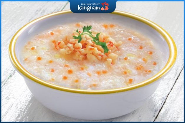 Ăn món mềm sau khi phẫu thuật giúp giảm tổn thương gò má