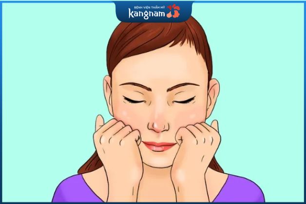 Massage mặt bằng nắm đấm mang đến hiệu quả bất ngờ