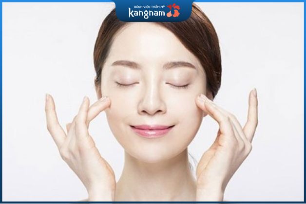 Massage có thể kích thích sự lưu thông máu và giảm mụn hiệu quả