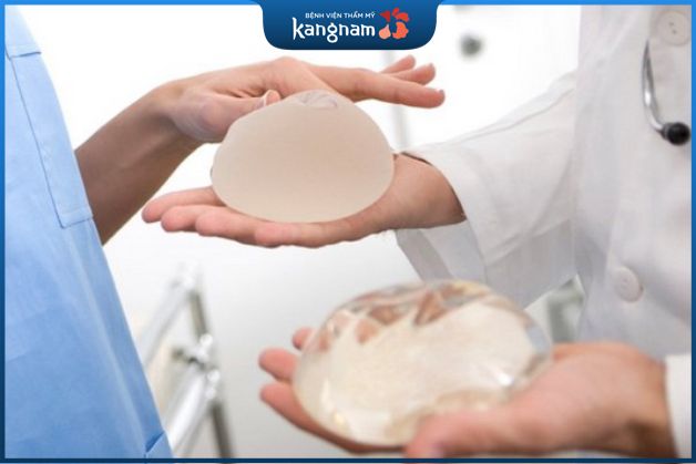 dị ứng túi ngực