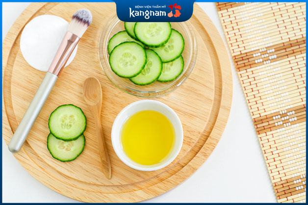 Bộ đôi mật ong và dưa chuột được đánh giá cao bởi cải thiện da lão hóa