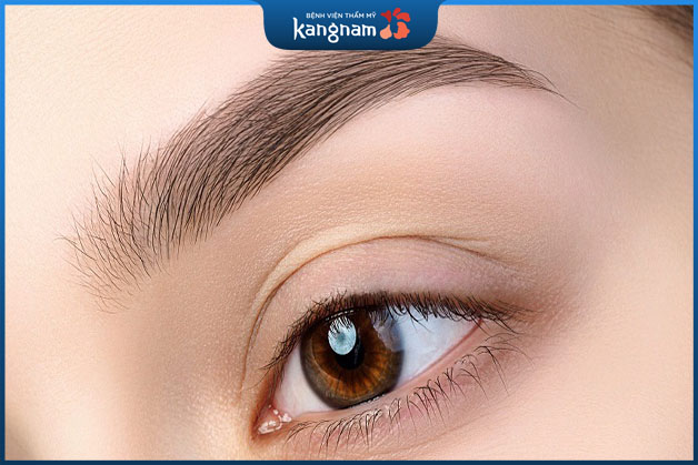 Màu sắc sợi mày cần hài hòa với da và tóc 