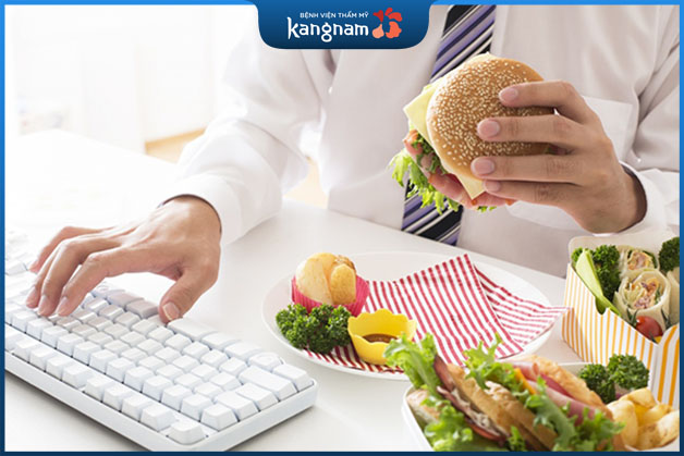 Quá bận rộn ăn uống thiếu khoa học sẽ hình thành mụn thịt trên da