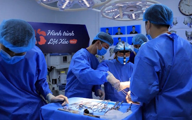 Kangnam tự hào có một đội ngũ bác sĩ chuyên khoa hàm mặt đẳng cấp