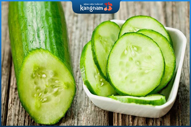 Lượng nước trong dưa chuột cấp ẩm nhanh chóng cho da