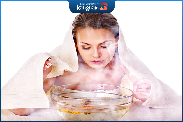 Xông hơi sẽ làm giãn nở lỗ chân lông nên dễ lấy nhân mụn hơn