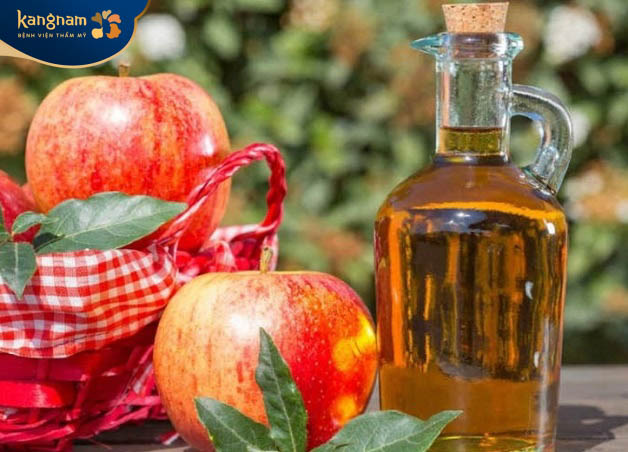 Giấm táo hỗ trợ điều trị mụn thịt tại nhà hiệu quả