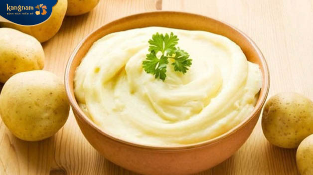 Trị mụn thịt bằng khoai tây khi mang thai đơn giản tại nhà