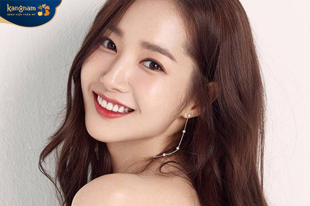 Lông mày sau khi phun sẽ sắc nét khiến khuôn mặt thêm phần lôi cuốn 