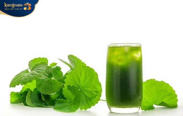 Trị sẹo rỗ bằng rau má