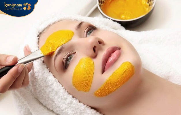 Trị sẹo rỗ bằng mặt nạ nghệ và mật ong