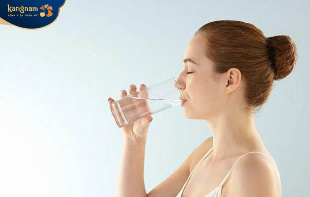 Bổ sung đủ nước cho cơ thể