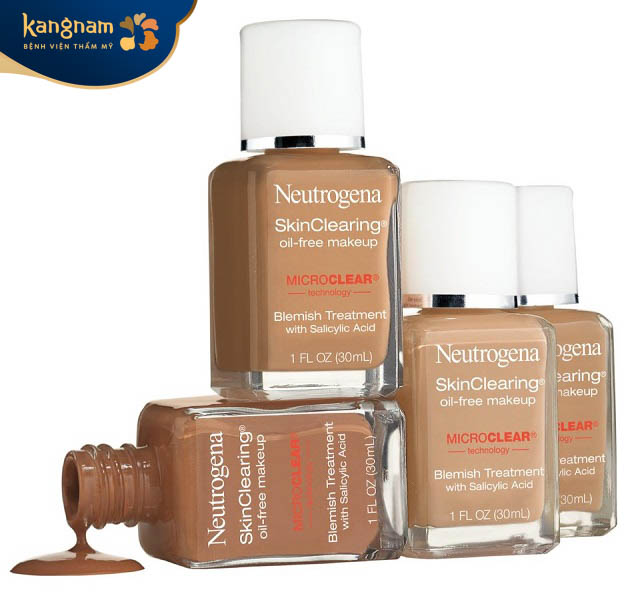 Kem nền Neutrogena SkinClearing Oil-Free