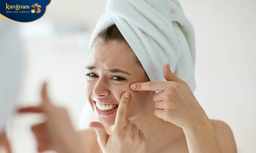 Không nên nặn mụn sẽ khiến tình trạng trở thêm nặng nề hơn