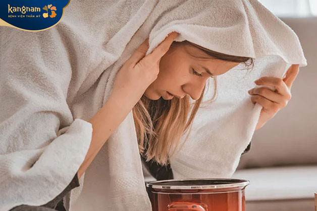 Mụn mủ có nên nặn không? Xông hơi trước khi nặn