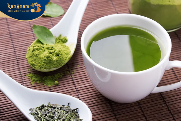 Trà xanh giảm mụn và hỗ trợ phục hồi làn da sau mụn