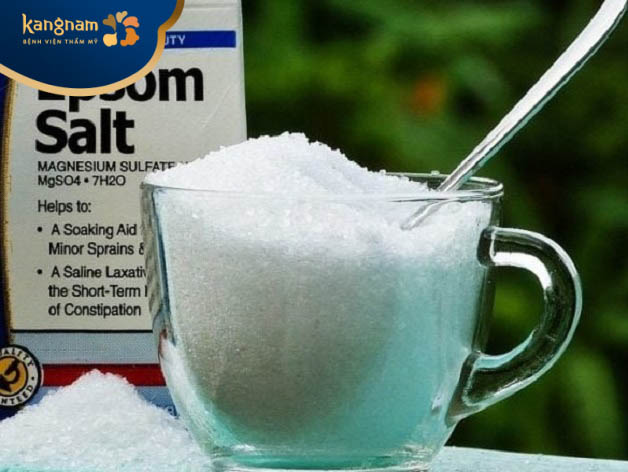 Muối Epsom trị mụn đinh ở lưng
