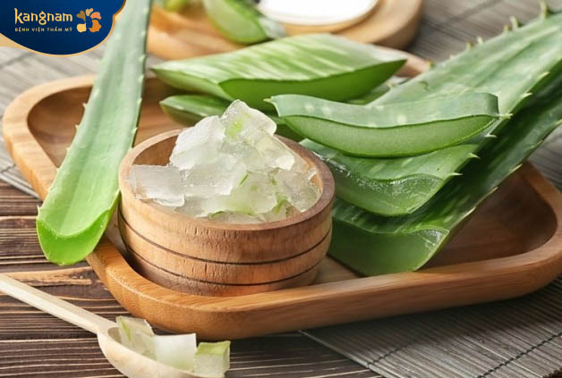 Trị mụn thịt bằng nha đam