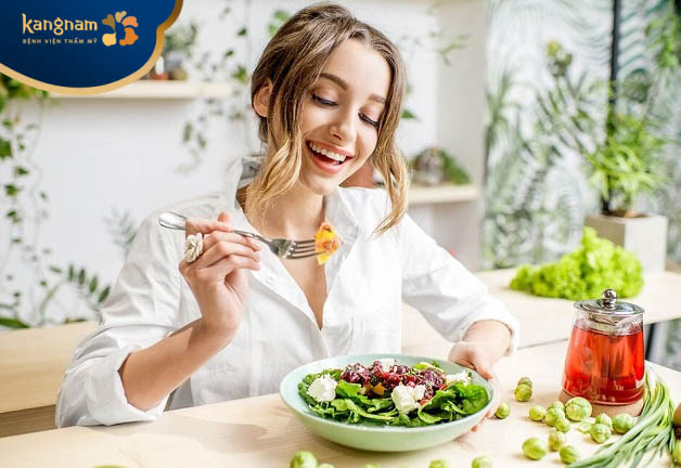 Cân đối trong chế độ ăn để phòng ngừa mụn trứng cá tái phát