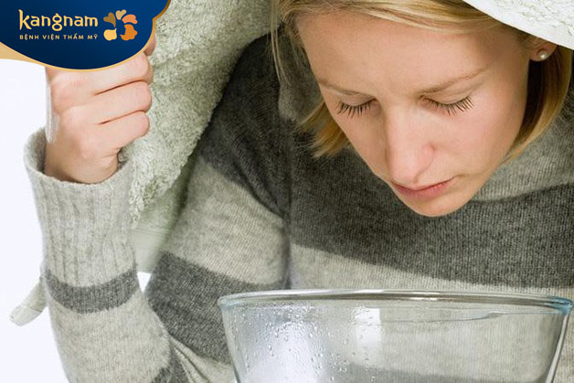 Nên xông hơi trước khi nặn mụn