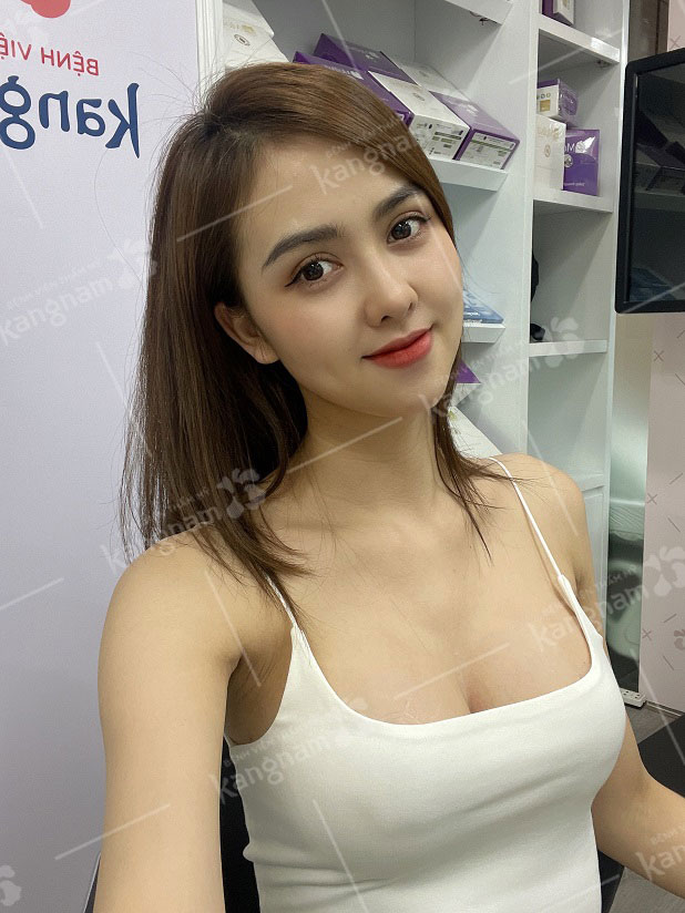 Tự tin với vòng 1 tròn đầy, quyến rũ