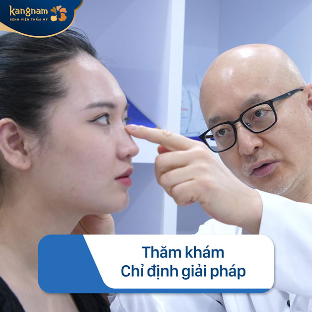 Bác sĩ sẽ trực tiếp thăm khám và tư vấn dáng mũi thích hợp 