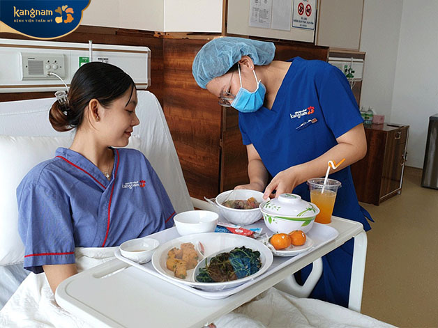 Khâu chăm sóc hẫu phẫu cẩn thận nhằm đem đến sự thoải mái cho khách hàng