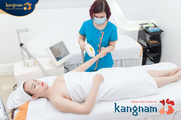 Kỹ thuật viên tại Kangnam phải trải qua quá trình tuyển chọn nghiêm ngặt