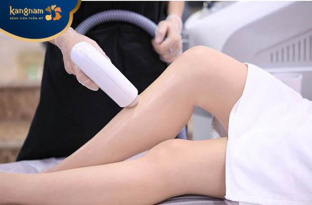 Dịch vụ triệt lông chân