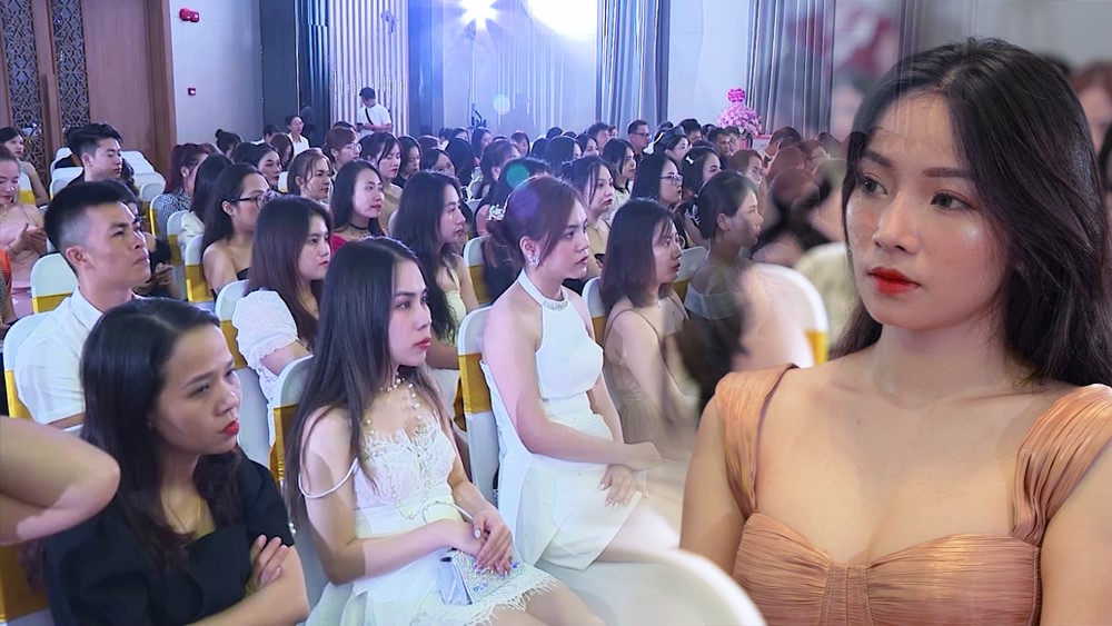 Buổi lễ ký kết thu hút đông đảo sự quan tâm của các tín đồ làm đẹp