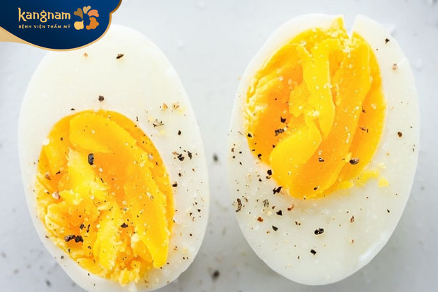 người bị mụn mủ không nên ăn trứng