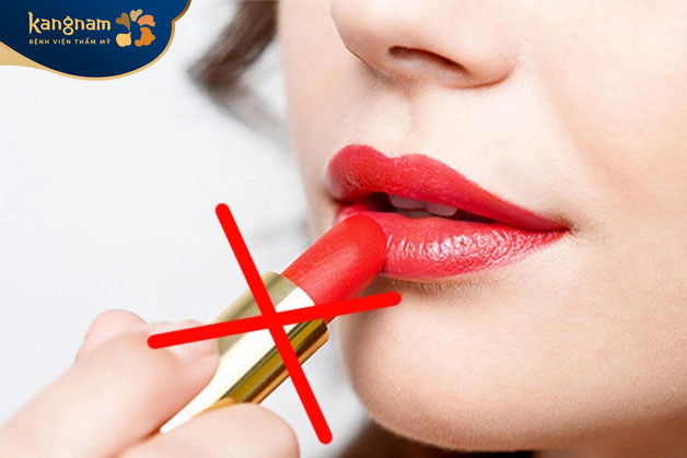 Kiêng trang điểm