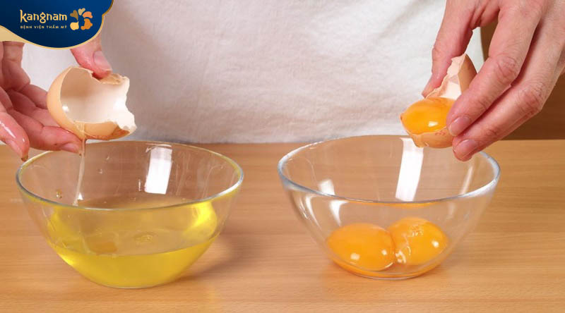 Lột mụn cám bằng lòng trắng trứng gà