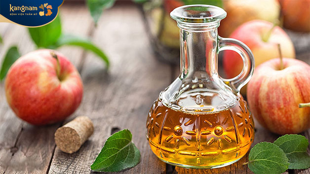 Giấm táo sử dụng đều đặn sẽ làm thông thoáng lỗ chân lông