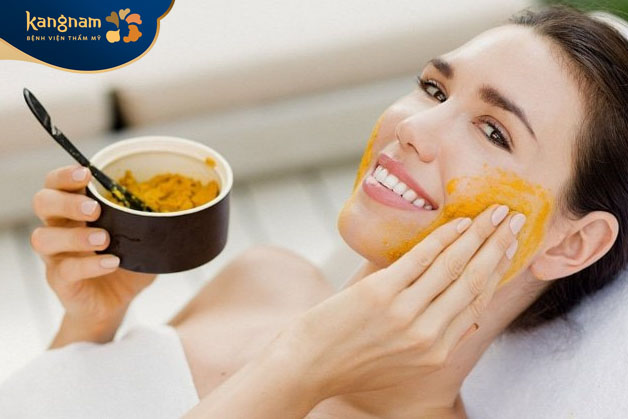 Trị mụn viêm bằng nghệ tươi