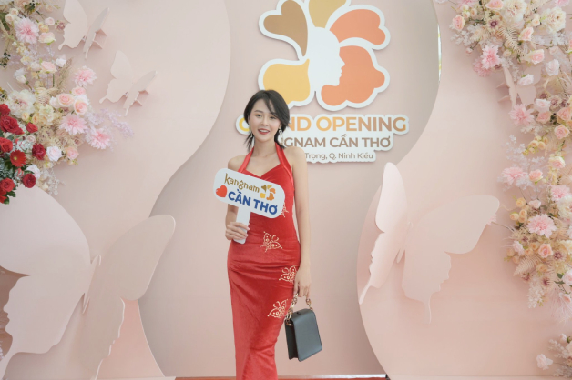 Khách hàng tham dự khai trương Kangnam Cần Thơ, bất ngờ trúng giải thẩm mỹ 500 triệu