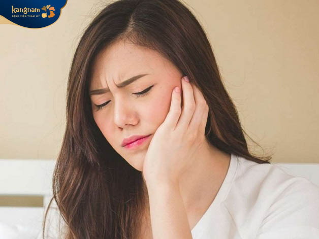 Sưng tấy, đau nhức sau khi cấy chỉ