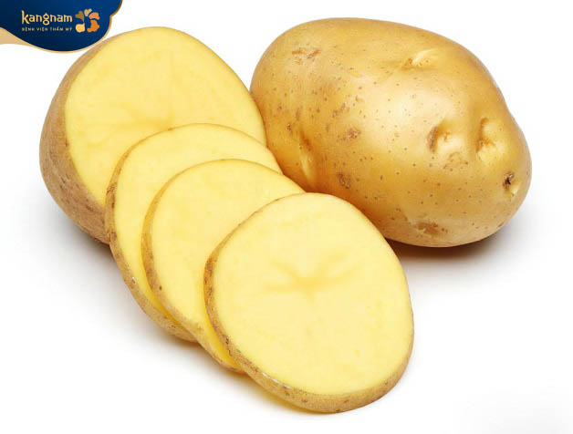 Trị sẹo rỗ bằng nước ép khoai tây