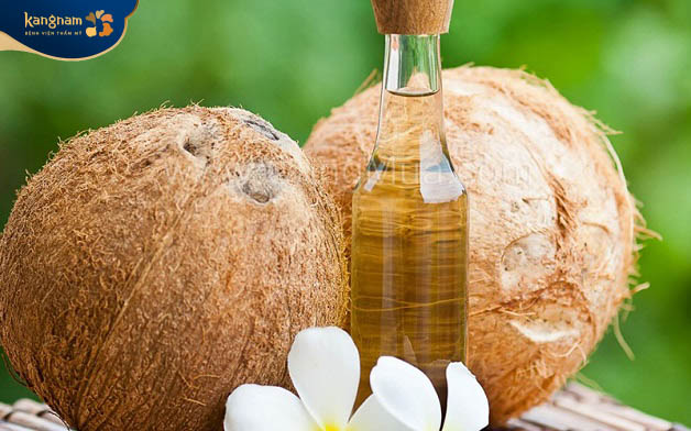 Dùng dầu dừa làm mờ sẹo