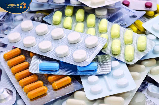 Sau tiêm filler uống thuốc kháng sinh loại nào phải do bác sĩ kê đơn